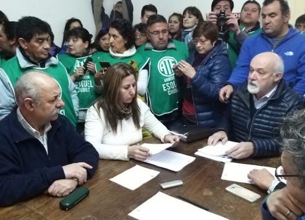 El Concejo aprobó una declaración en favor del reclamo estatal