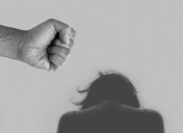 Violencia de género: la línea 137 funciona de 8 a14