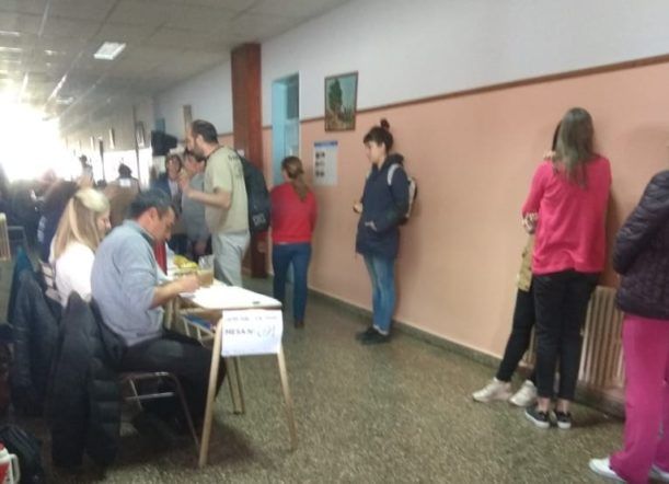 Orinaron las boletas en un cuarto oscuro de Esquel