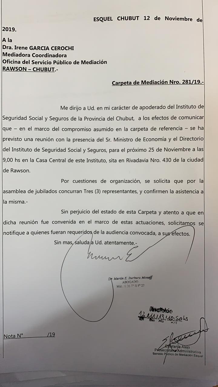 Jubilados de Esquel viajan a reunirse con autoridades del ISSyS