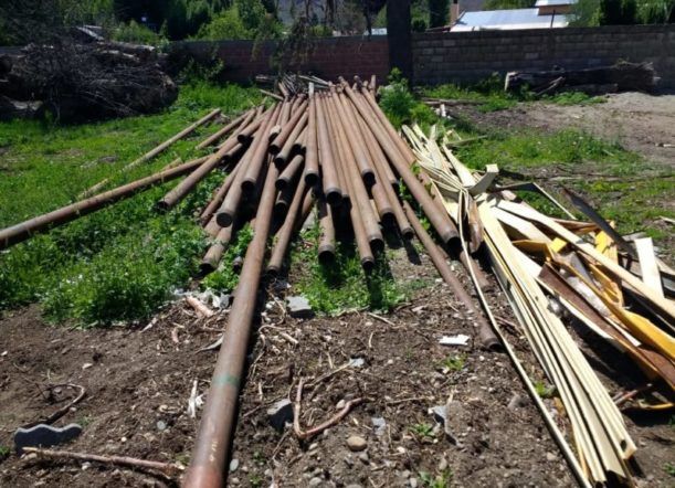 El Maitén: hurtan caños tubing de un predio municipal