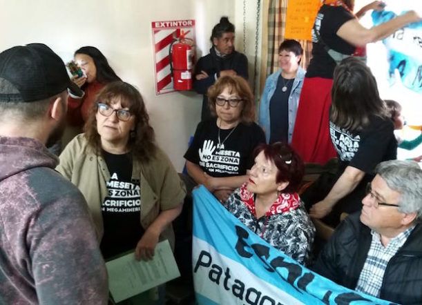 No a la Mina, al Concejo por la cámara minera