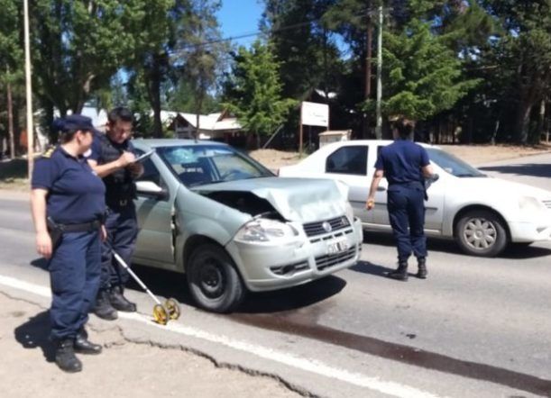 Frenaron por un perro y terminaron con un choque múltiple