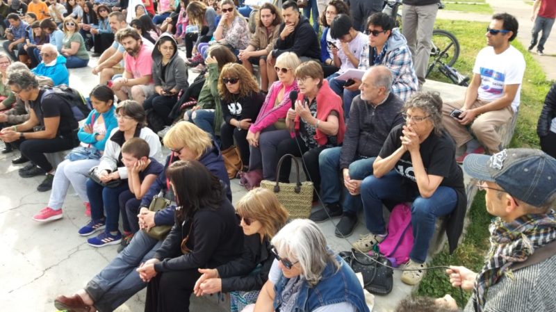 Numerosa asamblea del No a la Mina