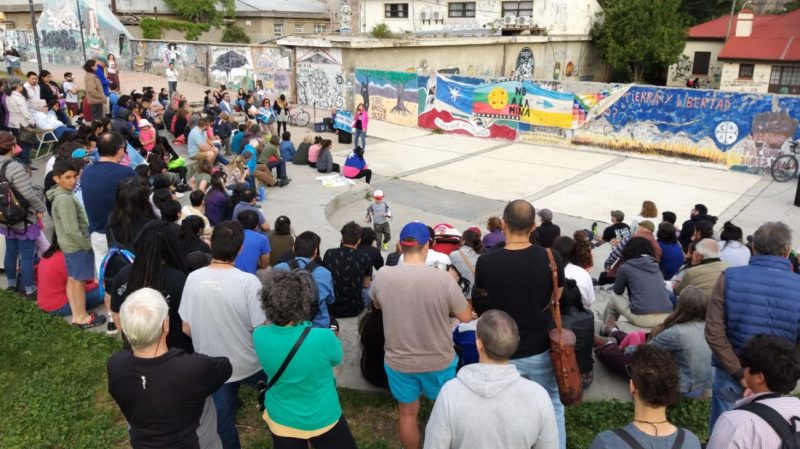 Numerosa asamblea del No a la Mina