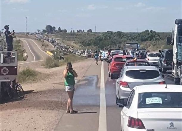 Mendoza: Masiva movilización reclamando el veto de la ley minera
