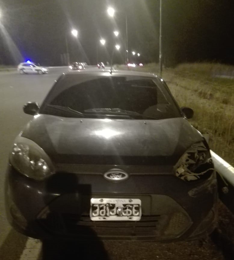 Fuerte choque en el cruce al lago en la madrugada