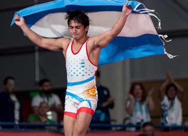Lucha: David Almendra rumbo a México