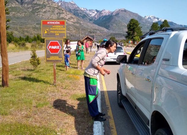 Trabajadores de Salud entregaron panfletos a visitantes del Parque
