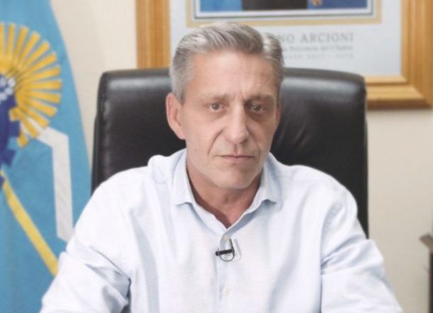 Arcioni: “no voy a percibir mi salario por 180 días”