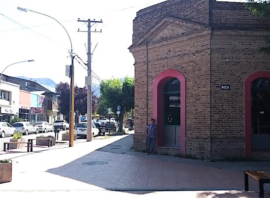 Don Chiquino recupera una esquina histórica de Esquel