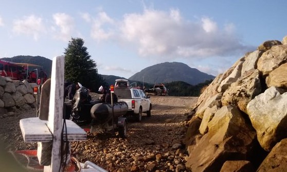 Intensa búsqueda de un chubutense en el Río Aysén