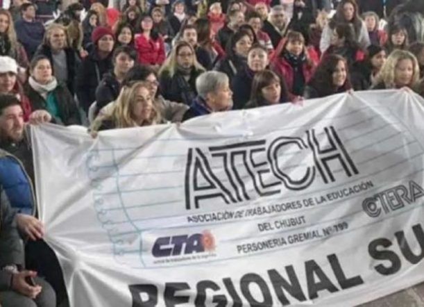 Docentes de Comodoro quieren que ATECH inicie acciones legales