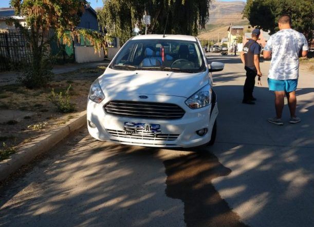 Grave accidente dejó a un motociclista con una fractura expuesta