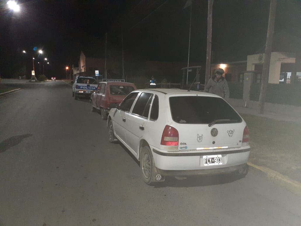 Los encontraron con un ternero recién faenado en el auto