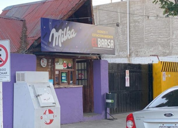 Robo en un kiosco en pleno centro de Esquel