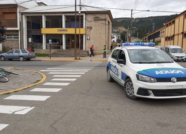 Un auto embistió a un peatón en Fontana y Alvear
