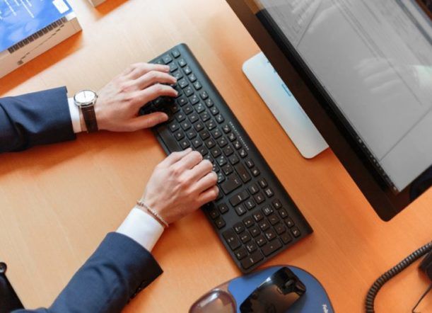 Nación propone trabajo a distancia y amplía licencias