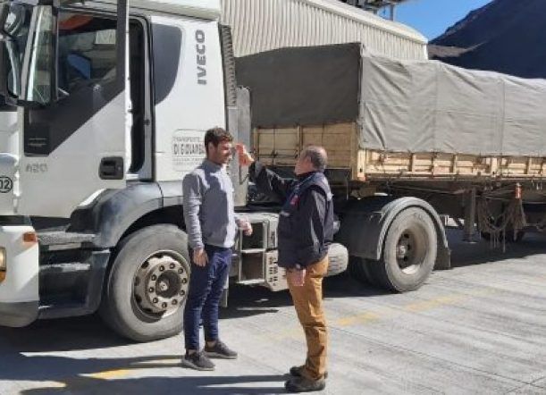 Secuestran 18 camiones chilenos y detienen a los choferes