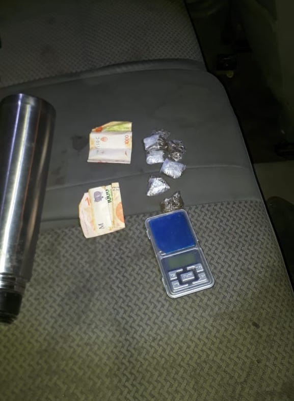 Esquel: Demoran a un hombre que repartía drogas en auto