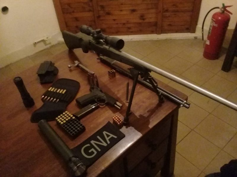 Sin permiso de caza, con armas y violando la cuarentena