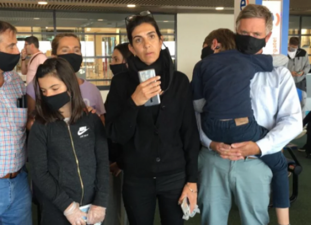 La odisea de una familia esquelense para llegar al país