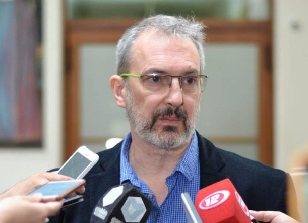 Puratich apuntó contra los bancos por los riesgos