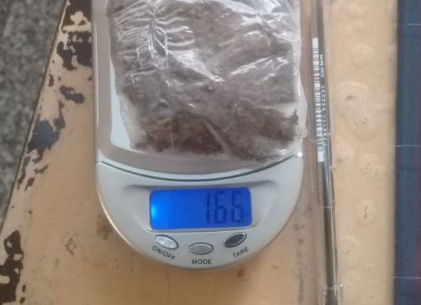 Envían marihuana con la comida para un detenido