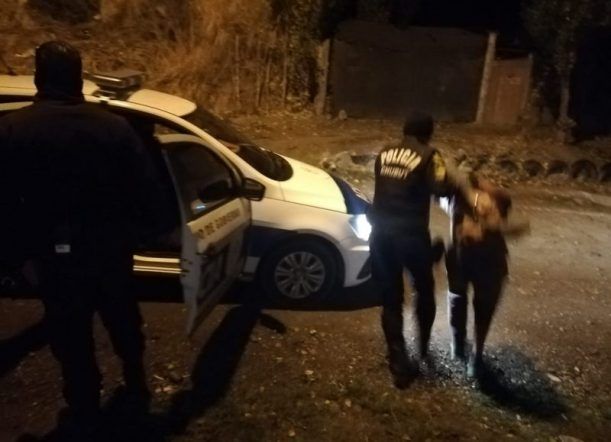 Imágenes de la madrugada violenta que se vivió en Esquel