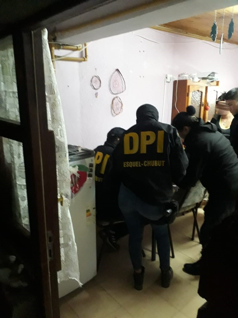 Esquel: Imputan a una masajista por extorsionar a un cliente