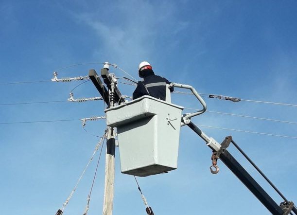 El viento generó un extenso corte de luz de Esquel a El Manso
