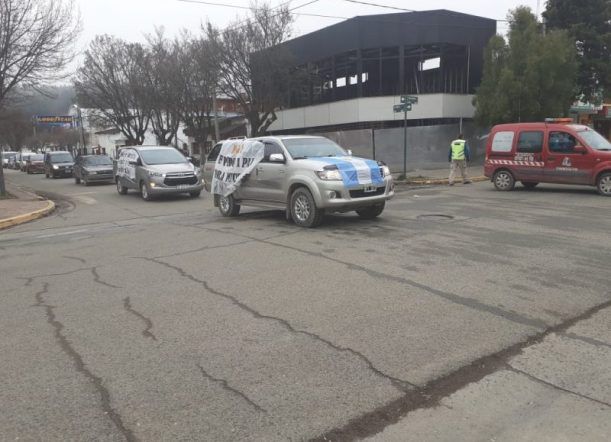 Caravana en Esquel para bendecir la ciudad