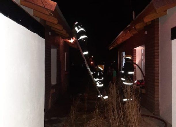 Sofocaron principio de incendio en una casa tutelada