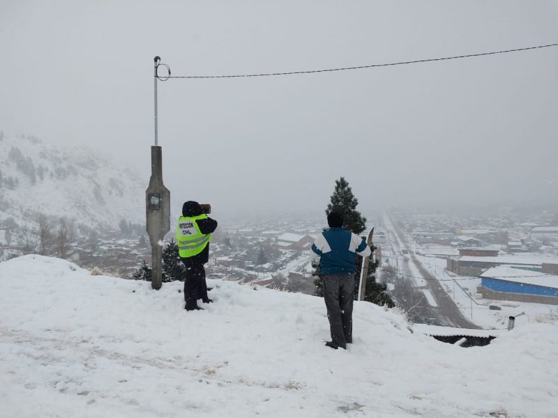 Asistieron a vecinos durante el temporal de nieve