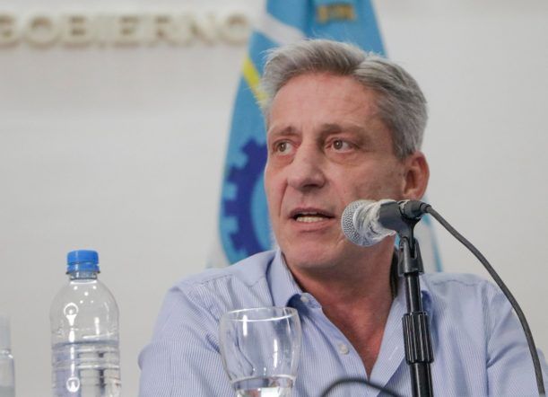 Arcioni dijo que tiene 40 asesores: “no hay ñoquis”