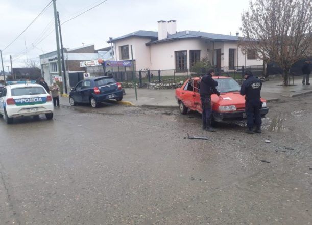 Esquel: Un hombre internado en otro choque vehicular