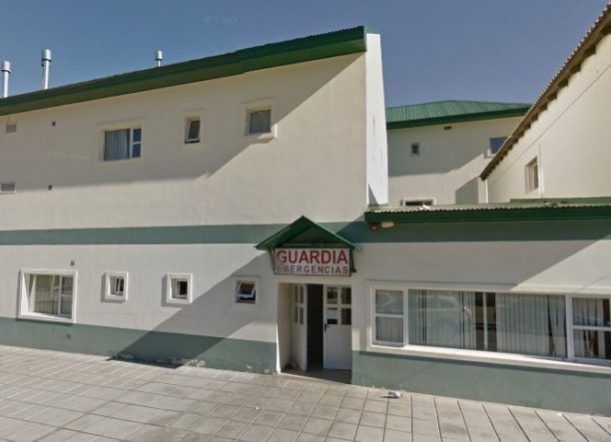 Lo trasladaron al Hospital descompensado en un auto particular, falleció