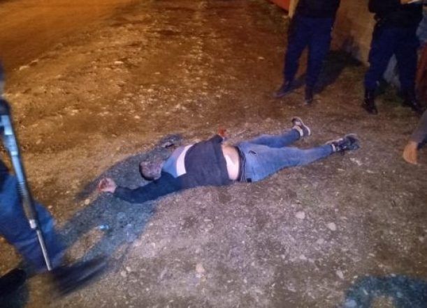 Quiso entrar a la casa de su amiga, terminó internado