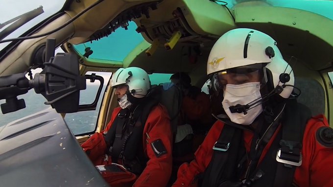 Impresionante operativo para evacuar un marinero con un ACV