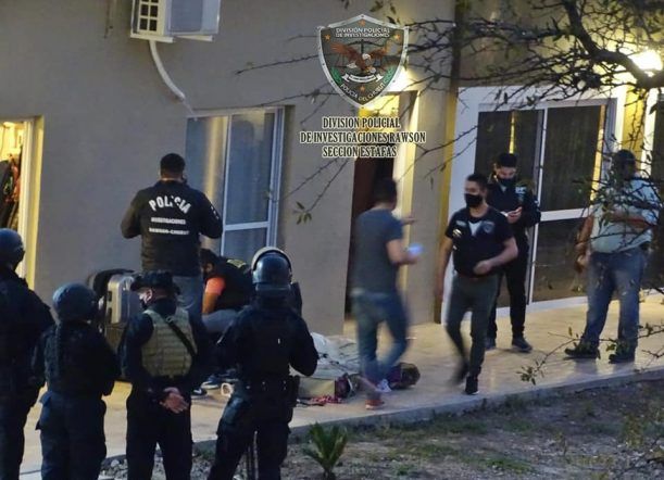 Allanamientos en Chaco y Corrientes por estafas cometidas en Chubut