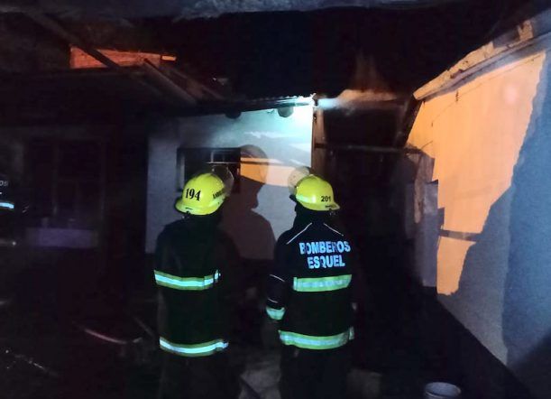 Un incendio causó daños totales en un departamento