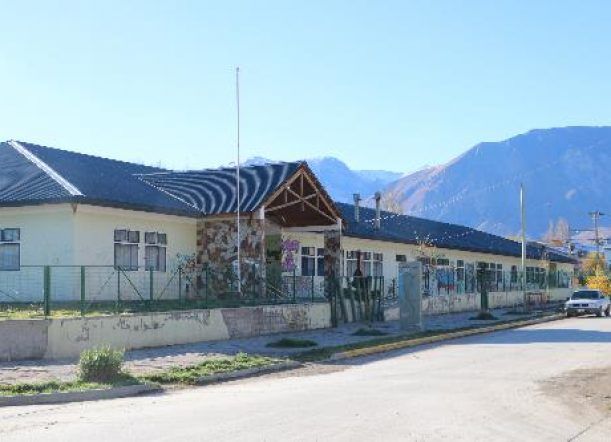 Escuela 758: Una adolescente entró dos veces y provocó daños