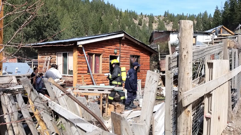 Vecinos ayudaron a controlar un principio de incendio