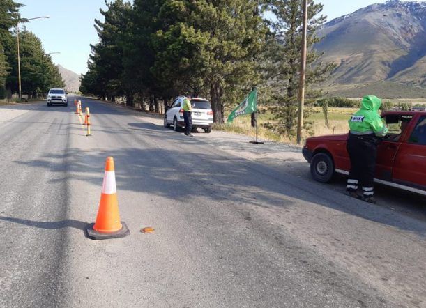 Portada: Llegó a Esquel desde Santa Fe sin permisos