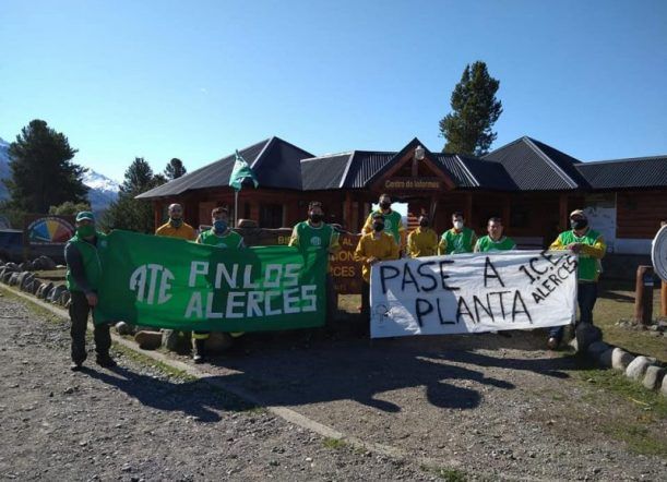 Los Alerces: Trabajadores se manifestaron en el ingreso al Parque