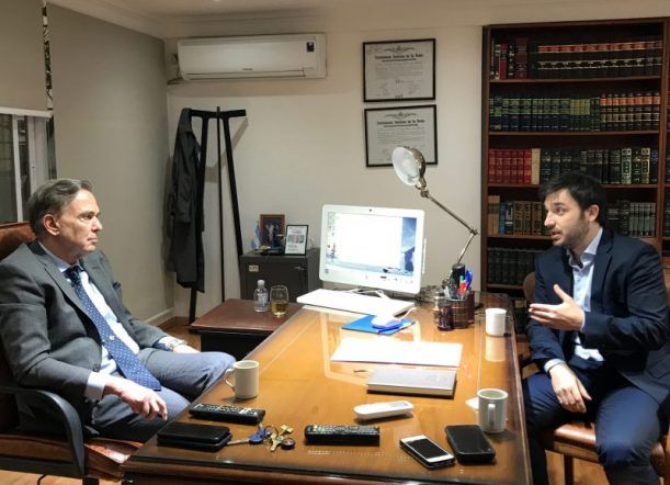 Torres y Pichetto en una reunión con vecinos de Chubut