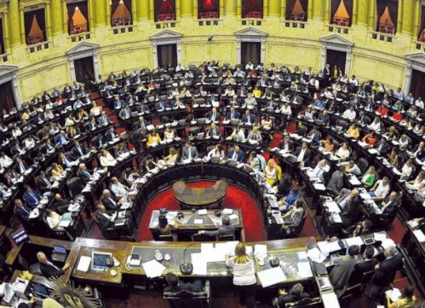 Una diputada pide la libre circulación para los que ya tuvieron COVID