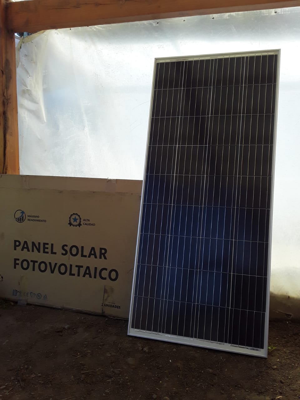 Lago Baggilt: Con energía solar y equipos para combatir incendios