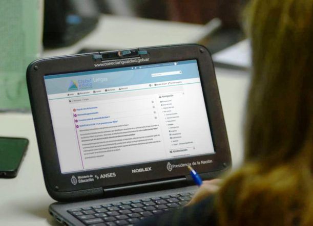 Seiscientos docentes de primaria iniciaron formación en Áreas Curriculares