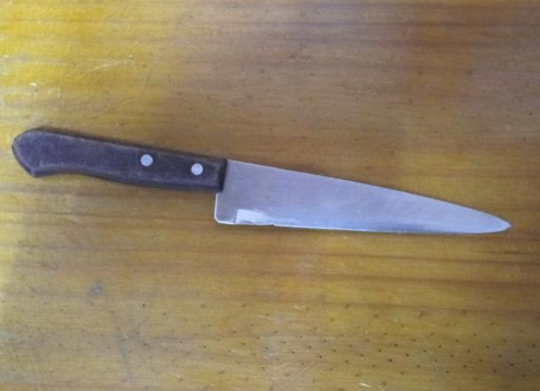 Demoran a un grupo de jóvenes y secuestran arma blanca